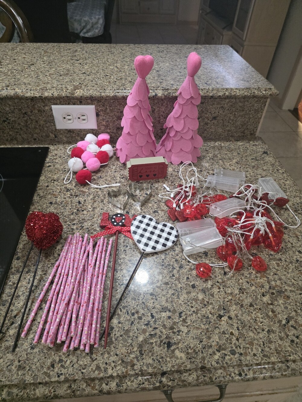 Pink Valentine's Party Decor Set - Home Party Supplies